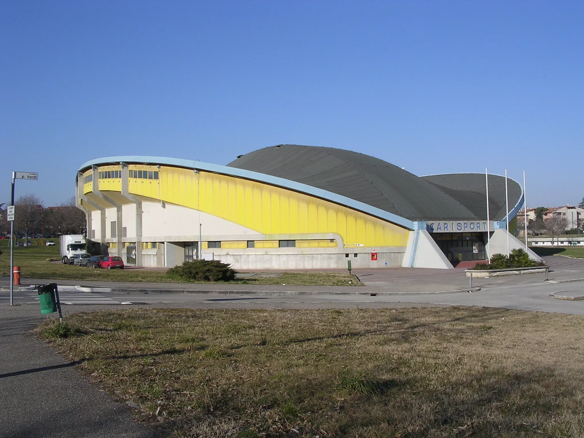 1983-som-palazzetto-carisport-cesena
