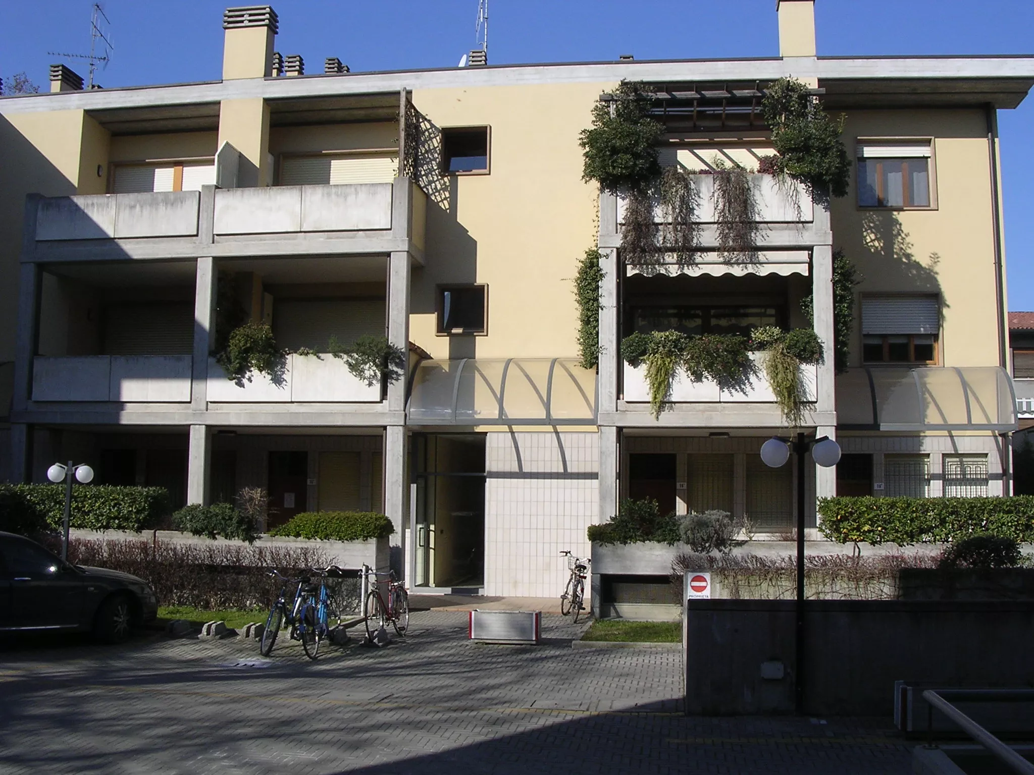 1992-som-residenza-via-renato-serra-cesena