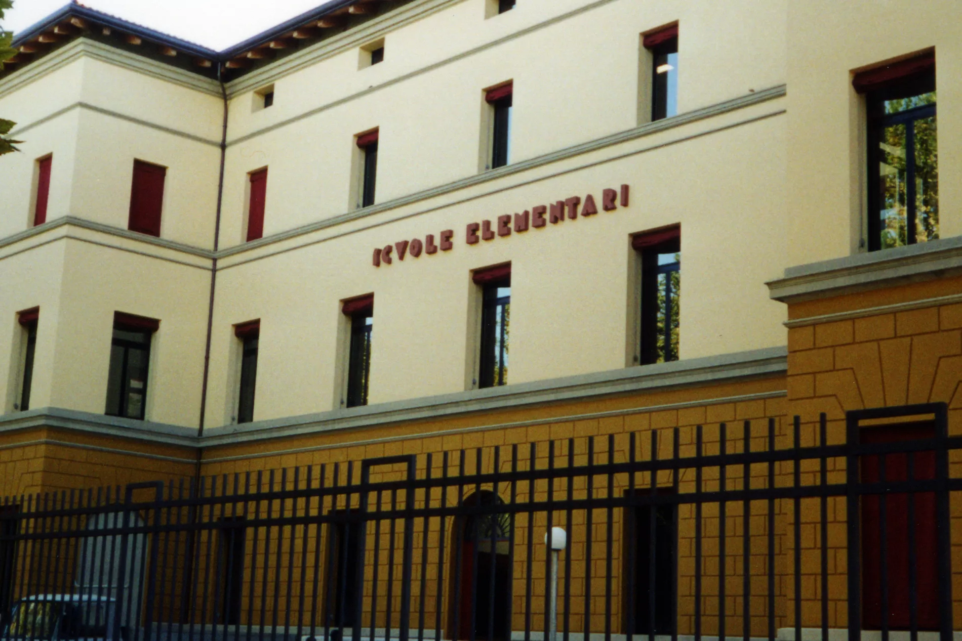 2000-som-comune-baricella-bo-scuole-elementari